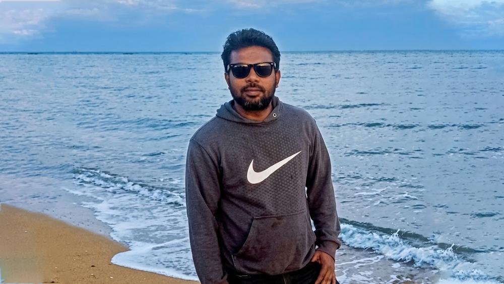 সাইপ্রাসে ছাদ থেকে পড়ে তাড়াশের নির্মাণ শ্রমিক সৌরভের মৃত্যু - Chief TV