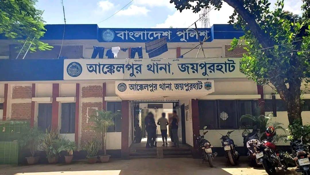 বাকপ্রতিবন্ধী স্বামীর সামনে স্ত্রীকে ধর্ষণের অভিযোগ - Chief TV
