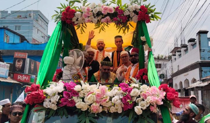 অর্ধলক্ষাধিক মানুষের অংশগ্রহণে বৃহত্তম জশনে জুলুশ অনুষ্ঠিত - Chief TV