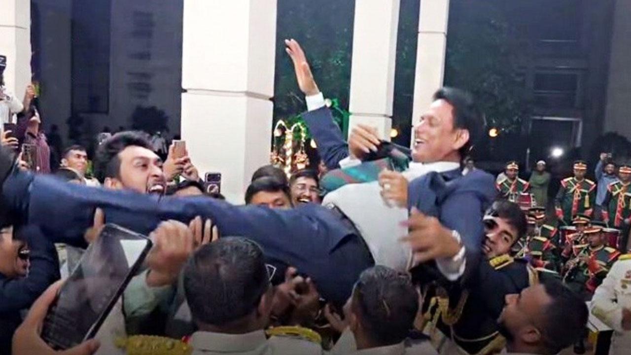 শিক্ষামন্ত্রীকে শূন্যে ভাসিয়ে এমআইএসটি গ্র্যাজুয়েটদের বাঁধভাঙা উল্লাস - Chief TV