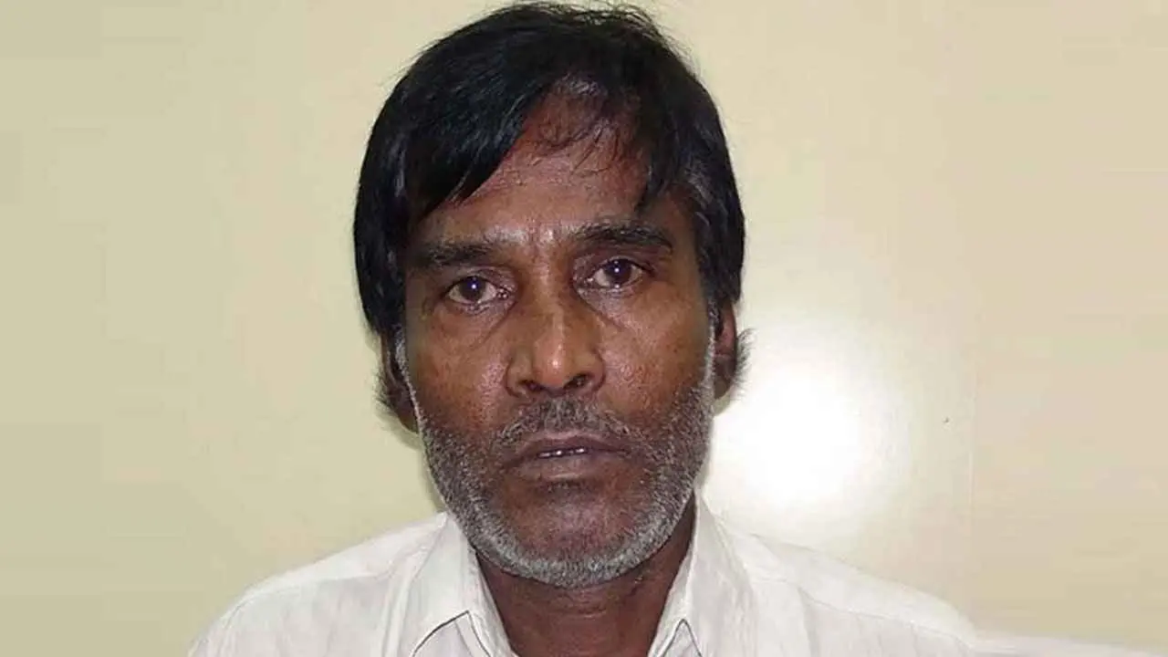 সাঈদীর সাক্ষী সুখরঞ্জন বালীকে অপহরণকারী পুলিশ কর্মকর্তা গ্রেপ্তার - Chief TV