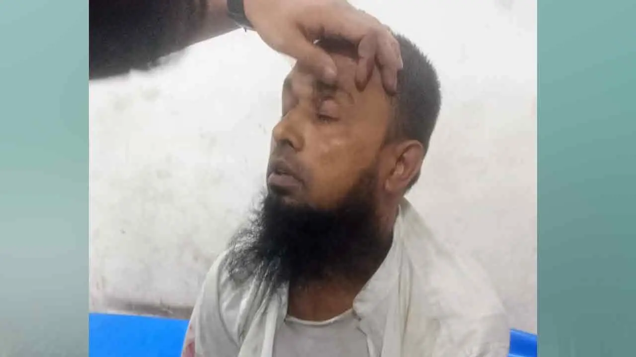 মাদ্রাসাছাত্রীকে নির্যাতনের অভিযোগ, শিক্ষক আটক - Chief TV