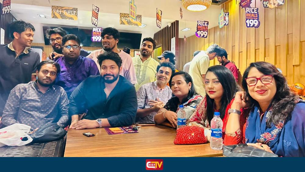 ধানমন্ডিতে আলোকচিত্রীদের মিলনমেলা ও ইফতার - Cheif TV