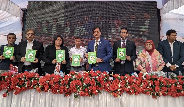 বগুড়ায় টিএমএসএস'র উদ্যোগে ফ্রি মেডিকেল ক্যাম্প ও বিজয় মেলা অনুষ্ঠিত - Chief TV