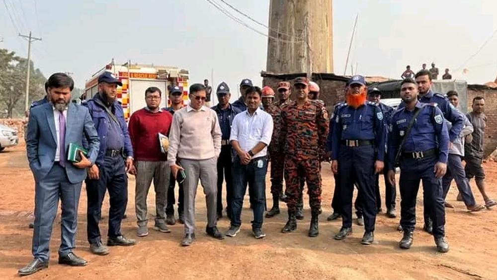 কৃষিজমির মাটি ইটভাটায় ব্যবহার, দুই লাখ টাকা জরিমানা - Chief TV