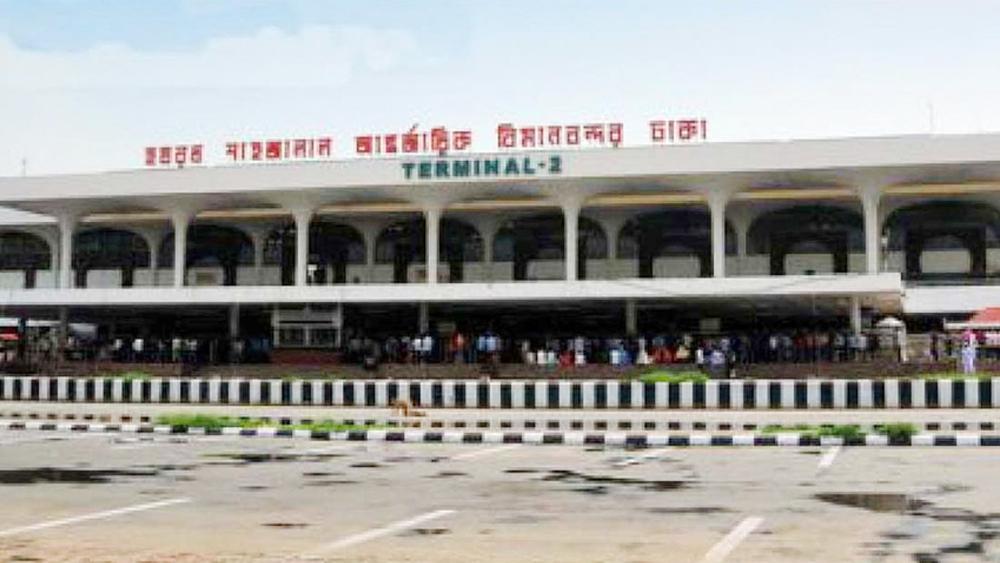 শাহজালাল বিমানবন্দরে ২৪ ঘণ্টা যাত্রী ছাড়া বাকীদের প্রবেশে নিষেধাজ্ঞা - Chief TV