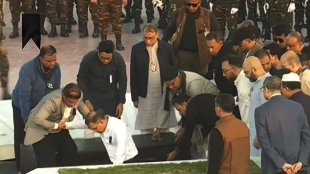 স্বামীর পাশে চিরনিদ্রায় শায়িত আপসহীন নেত্রী খালেদা জিয়া - Chief TV