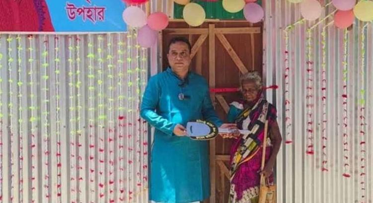 ভিক্ষা করে নির্বাচনী তহবিলে দিয়েছিলেন ৭০ টাকা, বদলে পেলেন নতুন ঘর - Chief TV
