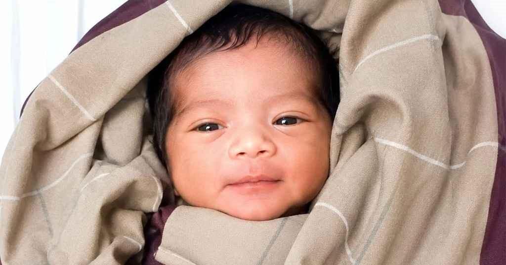 অন্যের বাড়ির সিঁড়িতে নবজাতক রেখে পালালেন অজ্ঞাত ব্যক্তি-chief tv